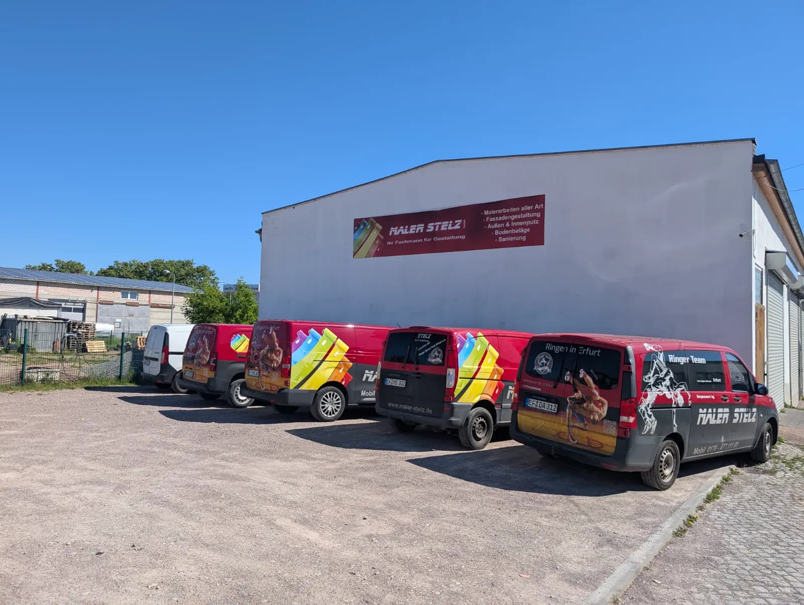Firmenfahrzeuge der Maler Stelz GmbH in Erfurt